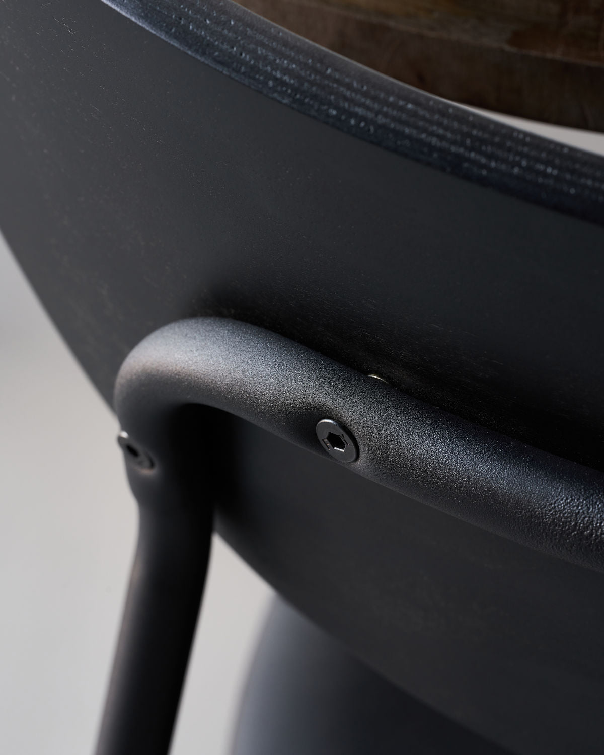Chair “Must”