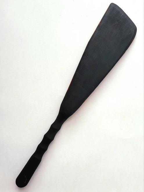 Schwarze Holzspatel