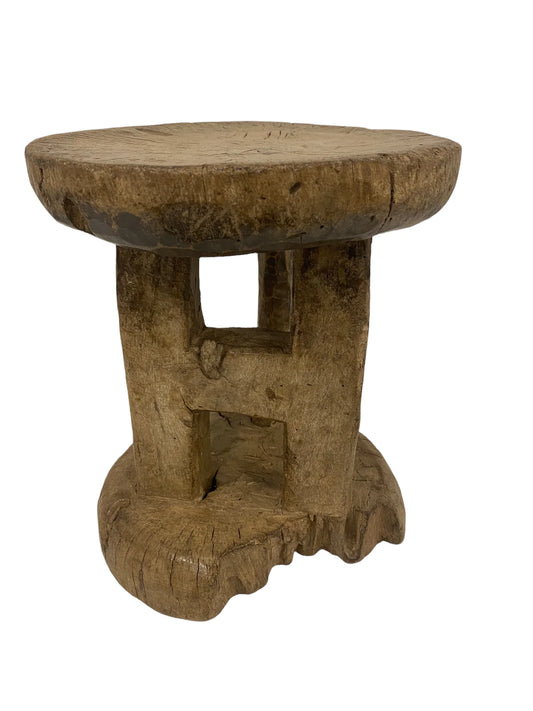 Hocker "Tonga" - handgeschnitzt