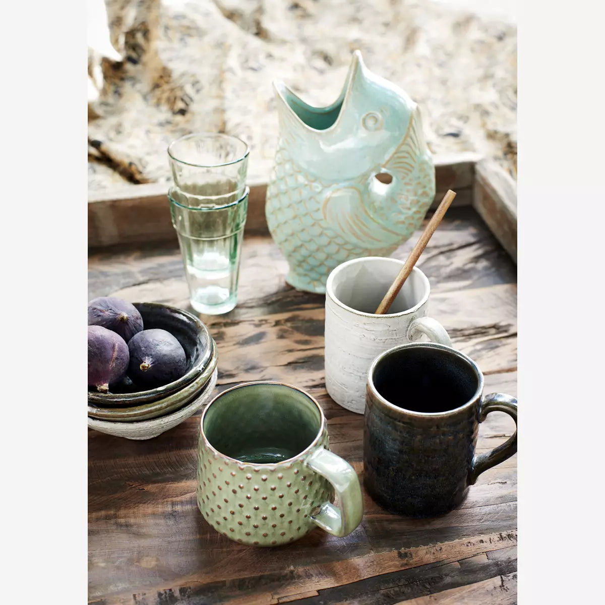 Steingut Tasse "Dots"