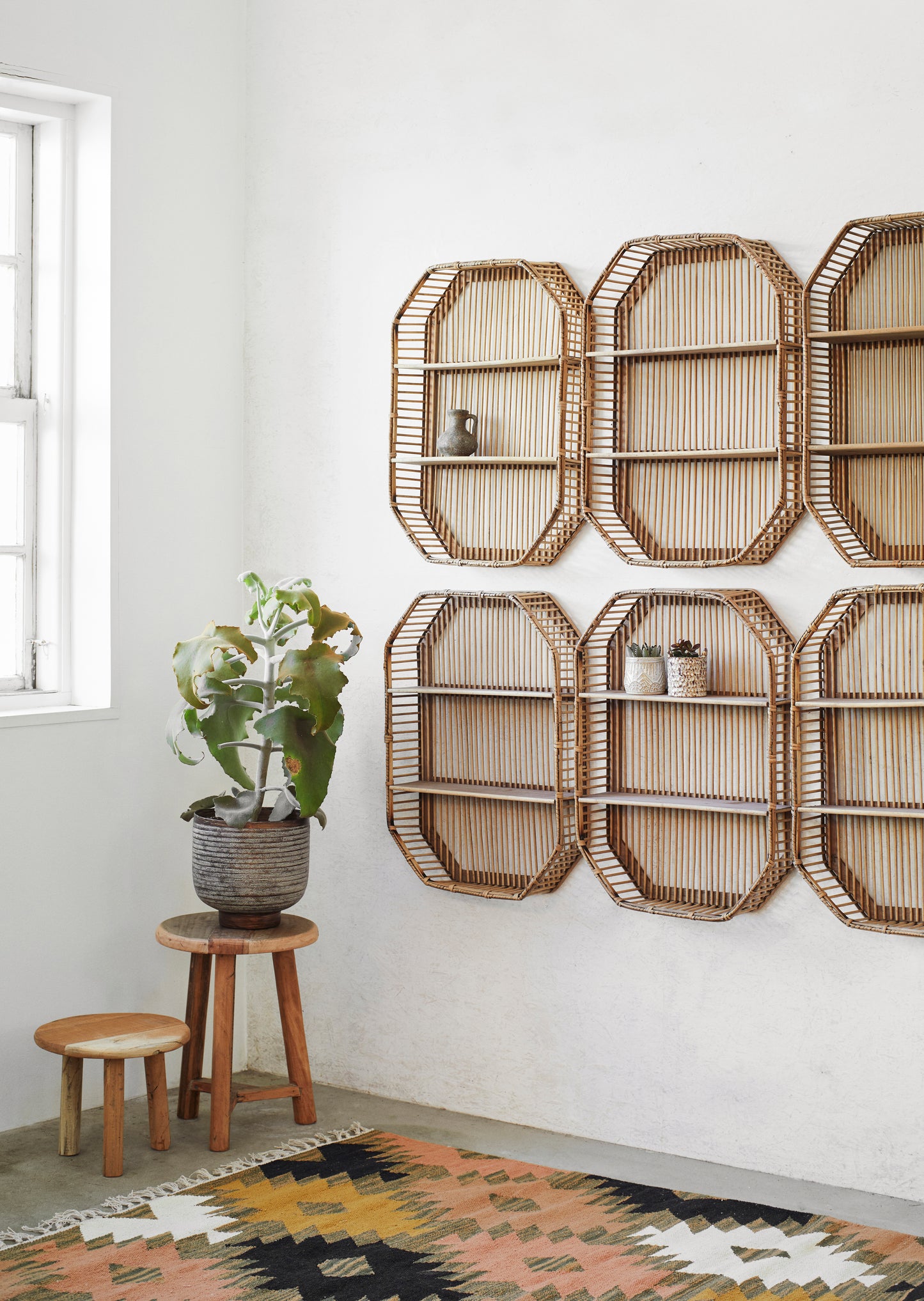 Hocker "Indara" aus recyceltem Holz